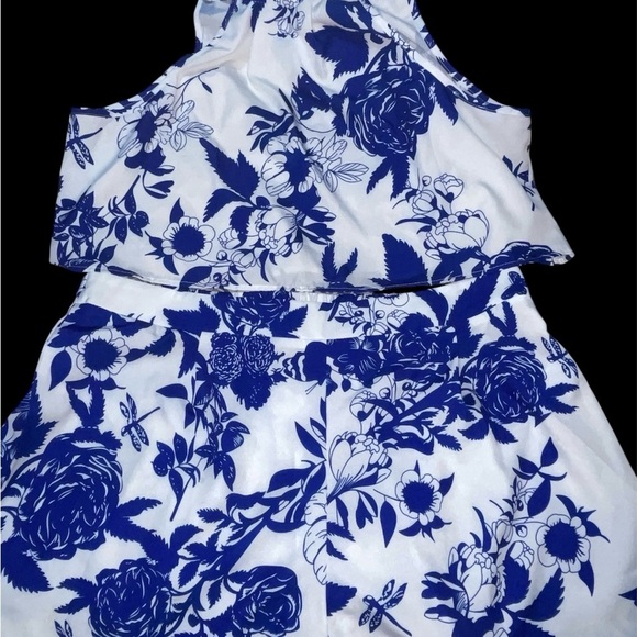 Floral Blue and White Halter Top and Short set - Picture 3 of 4